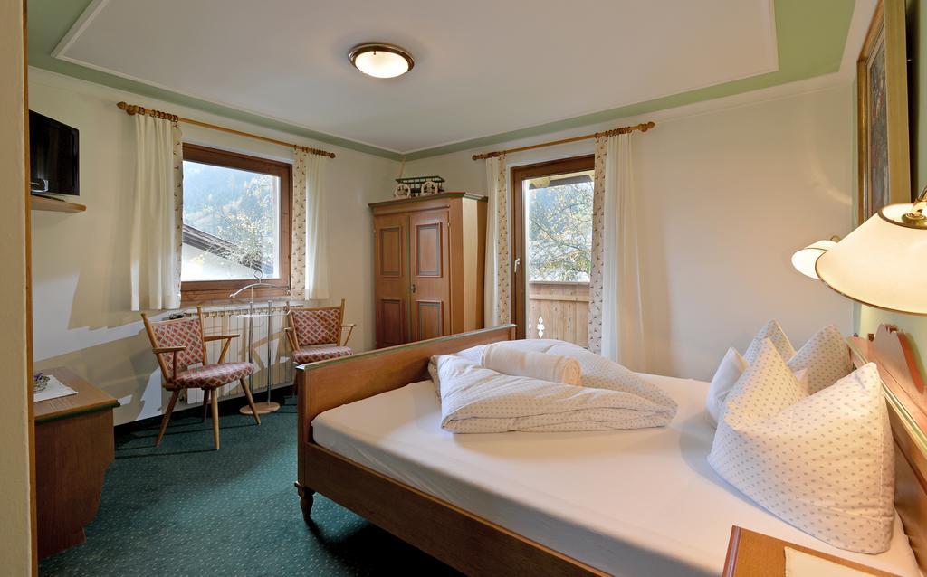 Landhaus Kumbichl Mayrhofen Room photo